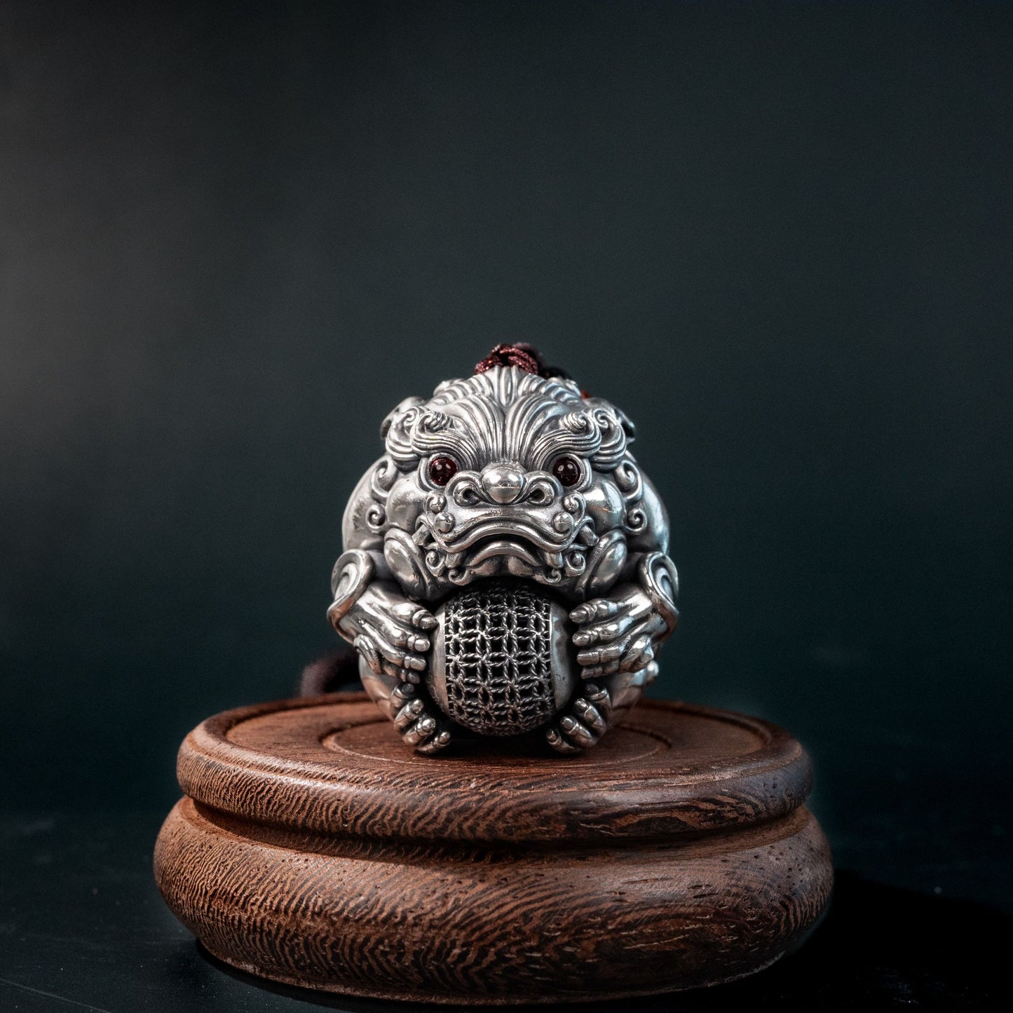 Antique-Finished Silver Pi Xiu Holding a Ball Handle Pendant Simple Style Handcrafted Necklace | POD Customizable