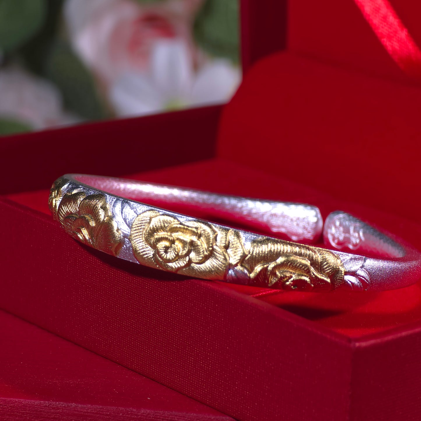 Luxurious Cloud-Patterned Bracelet Sterling Silver with Traditional Engraving Light Luxury Chinese-Style Gift | POD Customizable