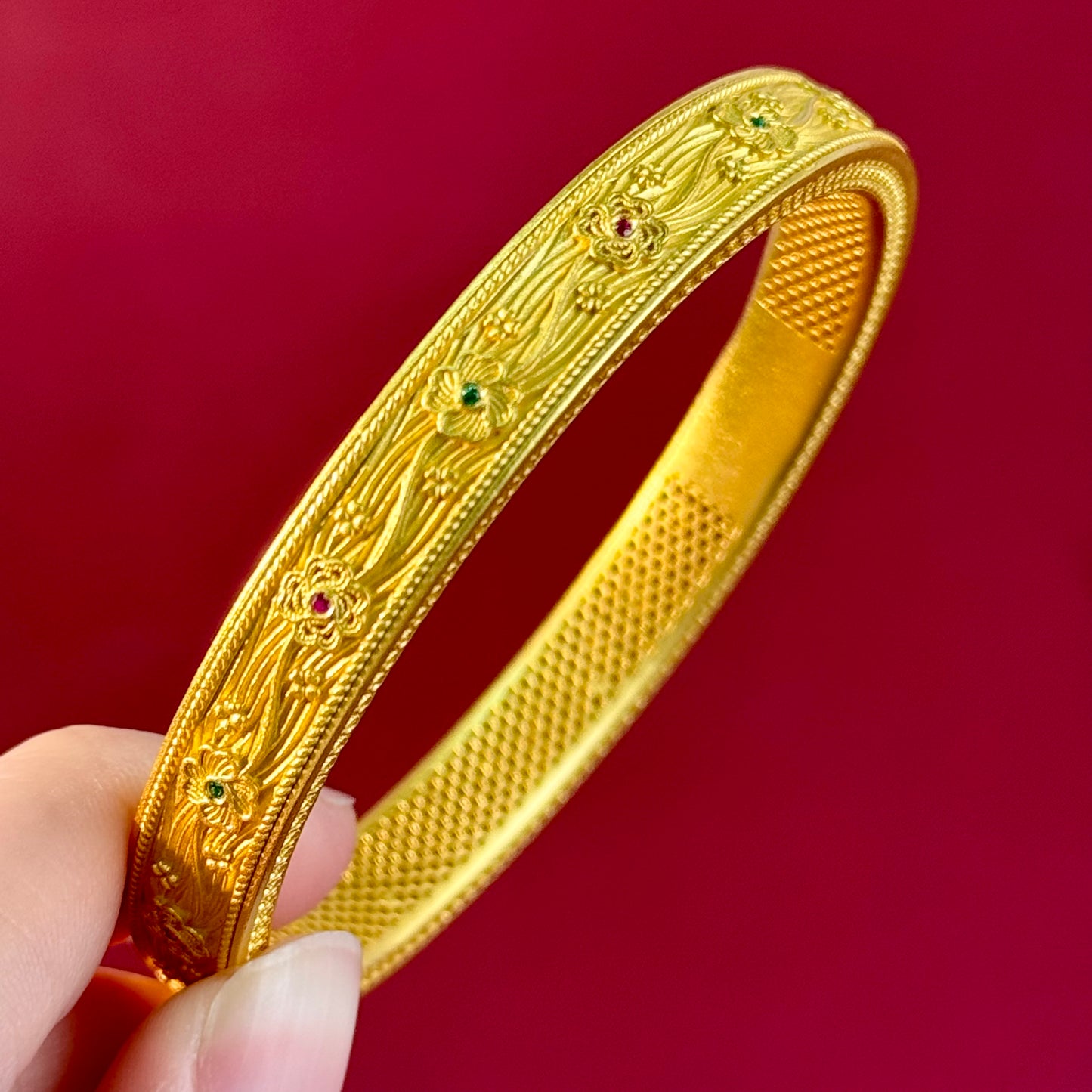 Silver-Plated Gold "Flower & Diamond Inlaid" Chinese-Style Bangle – Gilded Elegance, Light Luxury Auspicious Ornament on Wrist | POD Customizable