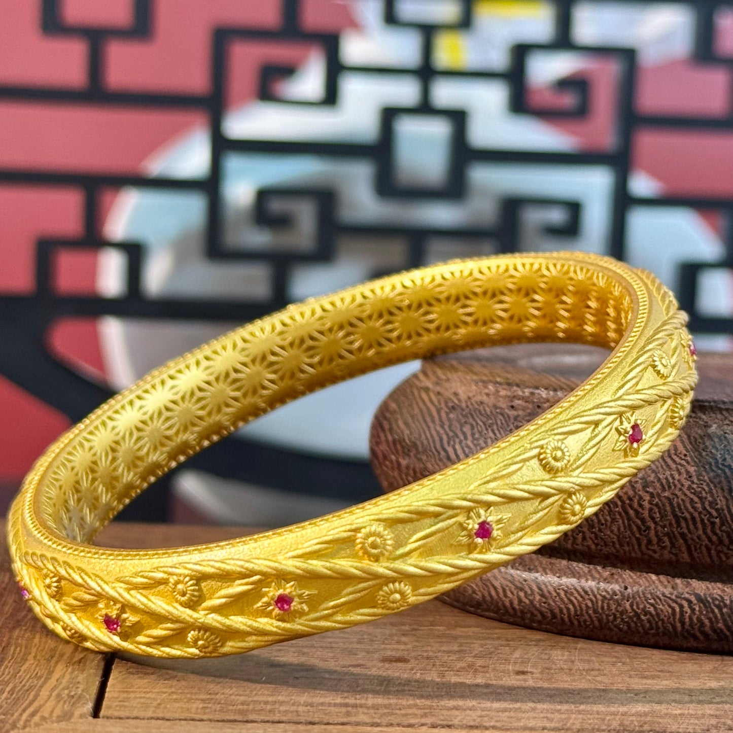 Silver-Plated Gold "Floral Weave Pattern" Bangle – Gilded Elegance, Light Luxury on Wrist | POD Customizable