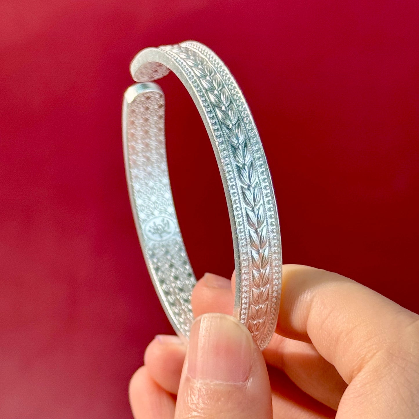 Silver "Intertwined Branch Weave Pattern" Wide Open Bangle – Elegance Hides in Texture, Retro Sophistication on Wrist | POD Customizable