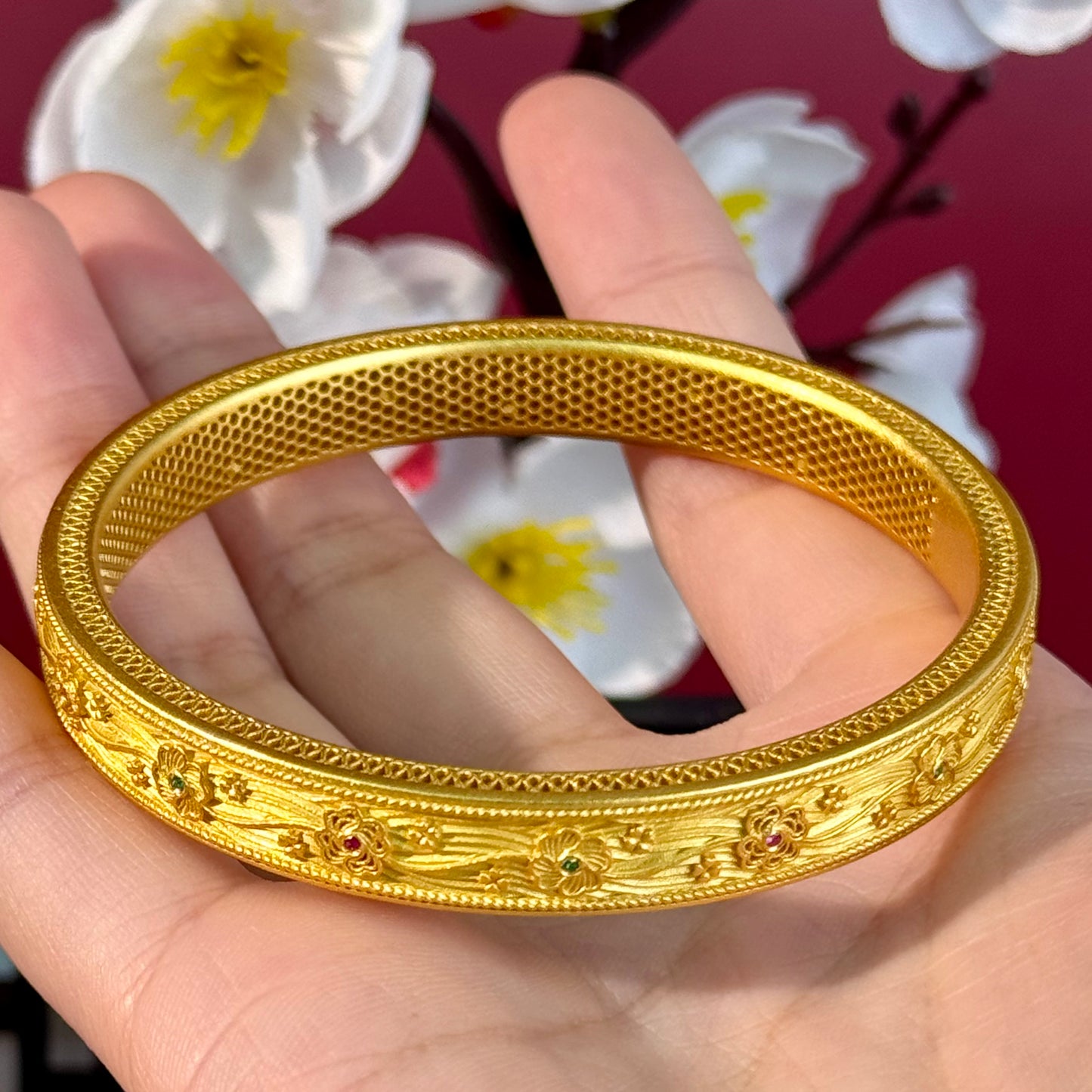 Silver-Plated Gold "Flower & Diamond Inlaid" Chinese-Style Bangle – Gilded Elegance, Light Luxury Auspicious Ornament on Wrist | POD Customizable