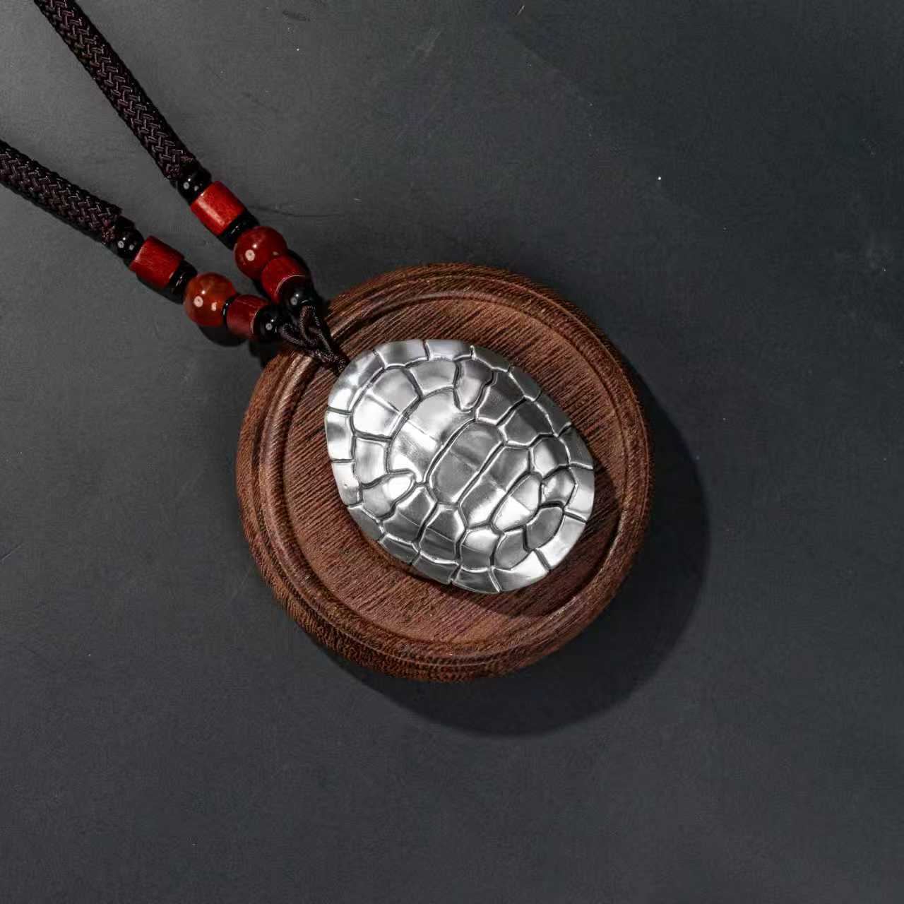 Tortoiseshell Handle Silver Accessory with Antique Finish Simple Handcrafted Pendant Necklace | POD Customizable