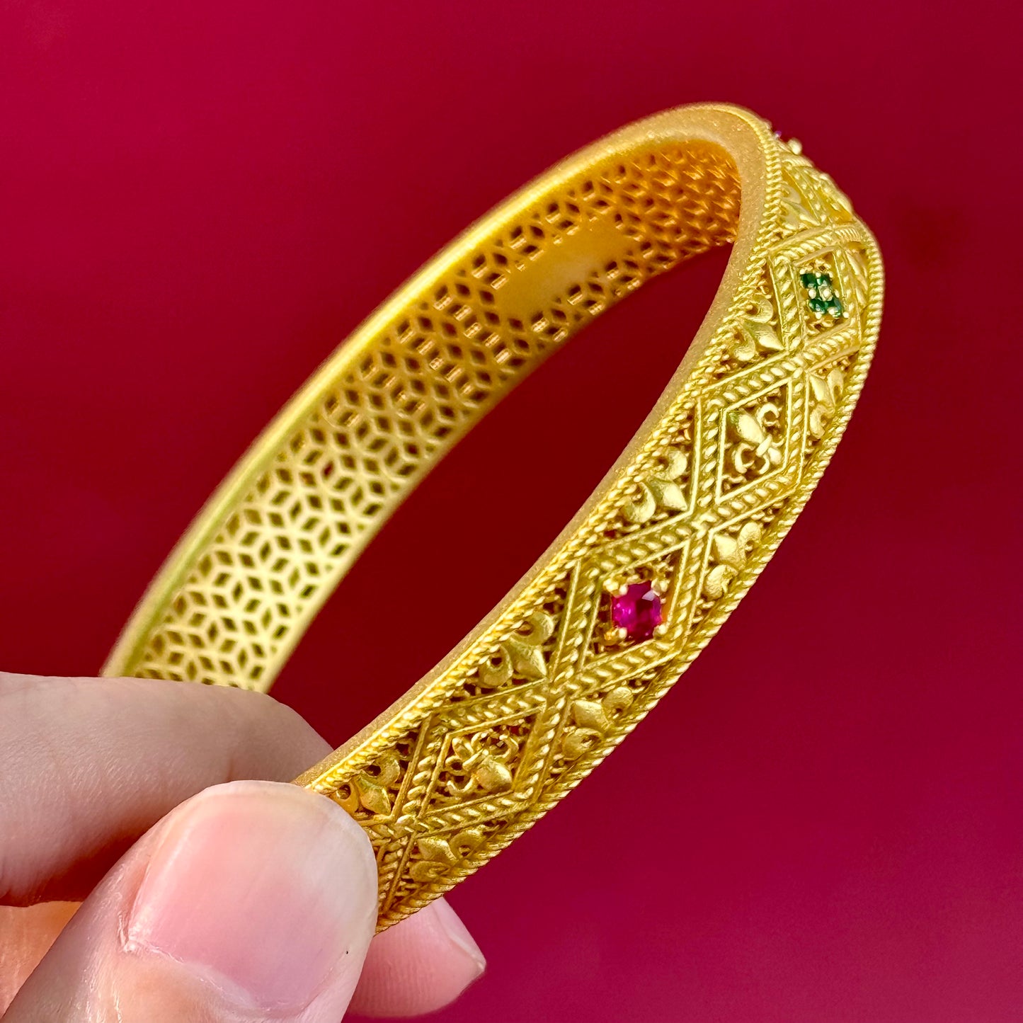 Silver-Plated Gold "Woven Pattern & Color Accent" Light Luxury Bangle – Intricate Gilded Detail, Luxurious Vibe on Wrist | POD Customizable