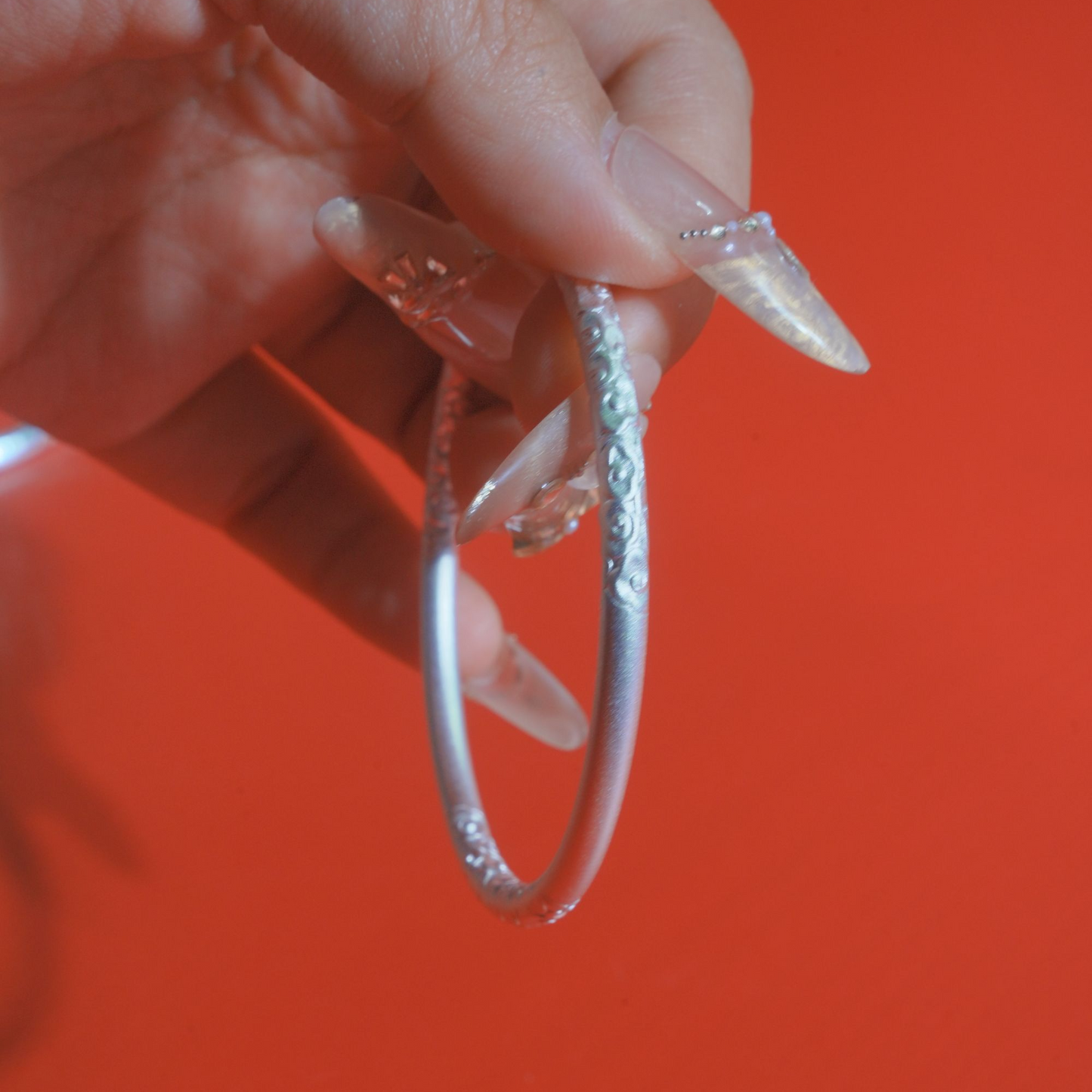 Solid-Closure Minimalist Bangle with Auspicious Cloud Design Traditional Gold-Outlined Scroll Pattern Sterling Silver Bracelet Gift | POD Customizable