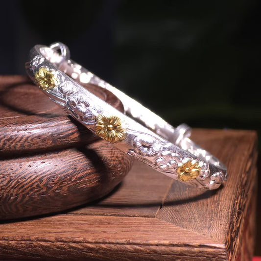 Embossed Floral Twisted Bracelet Luxury-inspired niche design Elegant silver wrap bracelet Versatile accessory | POD Customizable