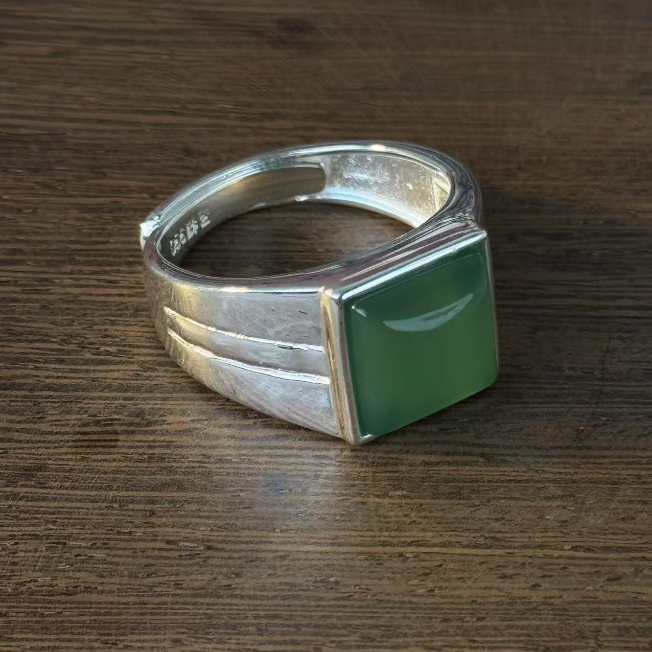 Solid Silver Inlaid Green Agate Ring – Adorn Your Fingertips with Retro Texture and Oriental Elegance | POD Customizable
