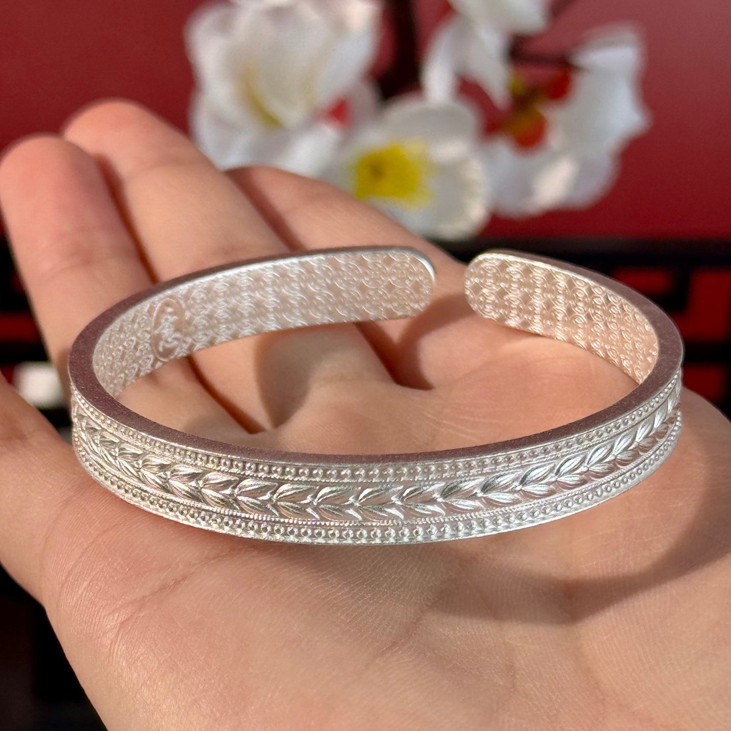 Silver "Intertwined Branch Weave Pattern" Wide Open Bangle – Elegance Hides in Texture, Retro Sophistication on Wrist | POD Customizable
