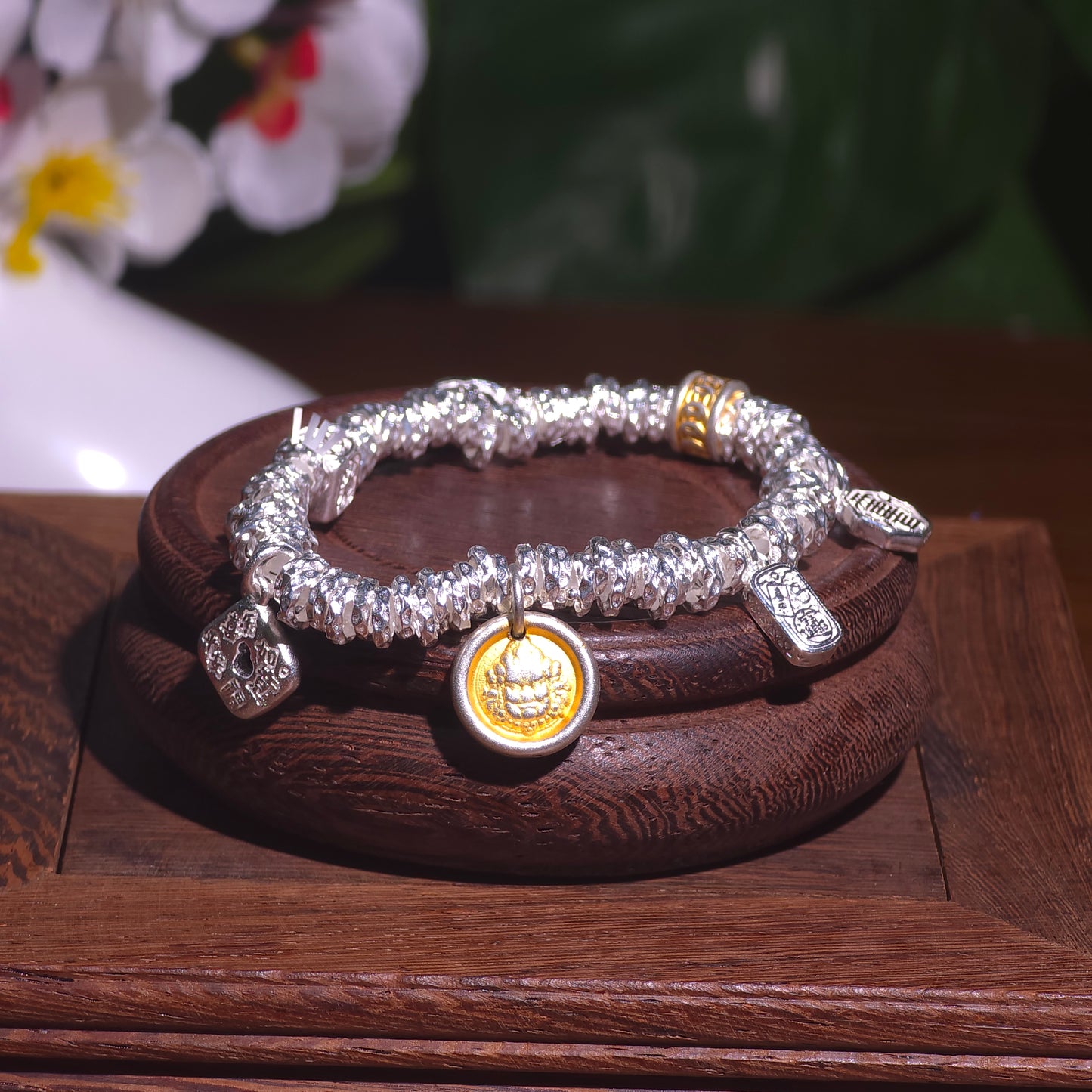Luxury-feel money bracelets, commonly known as “money strings,” keep you well-fed and worry-free. | POD Customizable